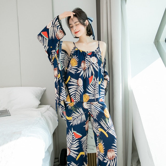 The Printed Calf length Pajama 3 Piece Set Women